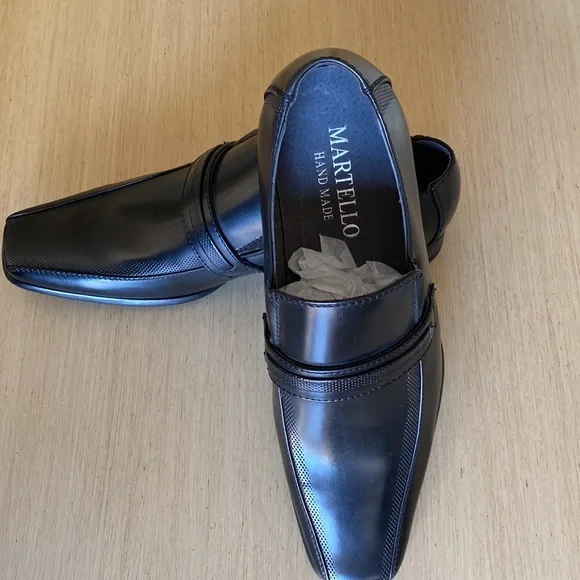 Men formal black leather loafers. NWT Men main image 4